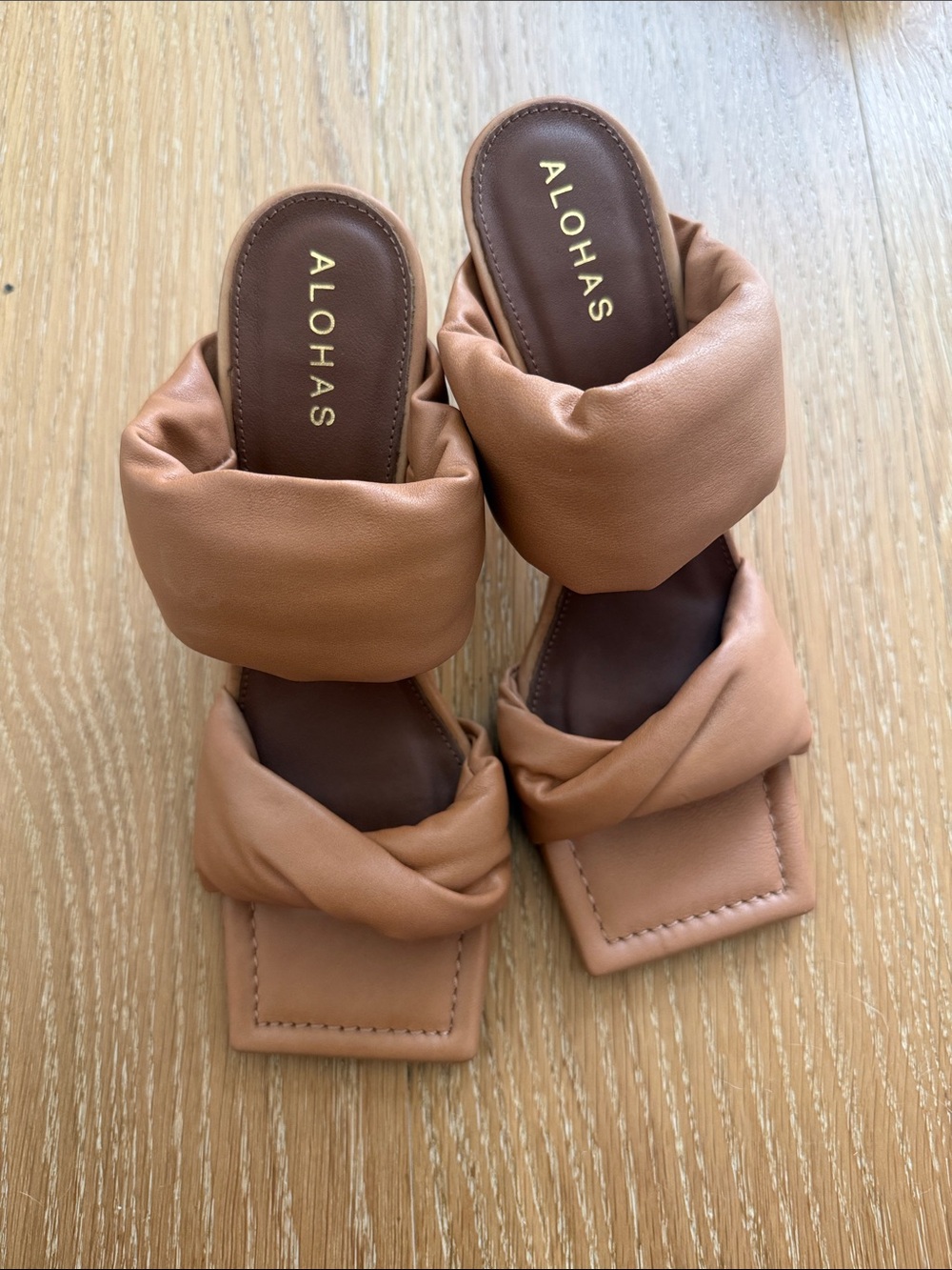 ALOHAS Twist Strap Camel Sandals US 8.5 - NWT